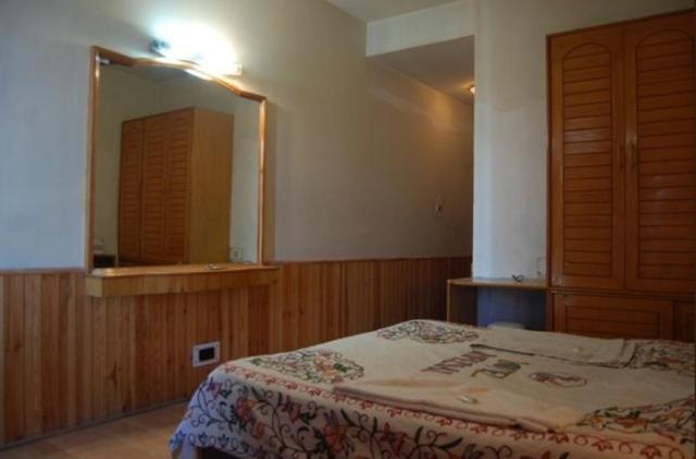 Hotel Imperial Lake View Srinagar  Room photo