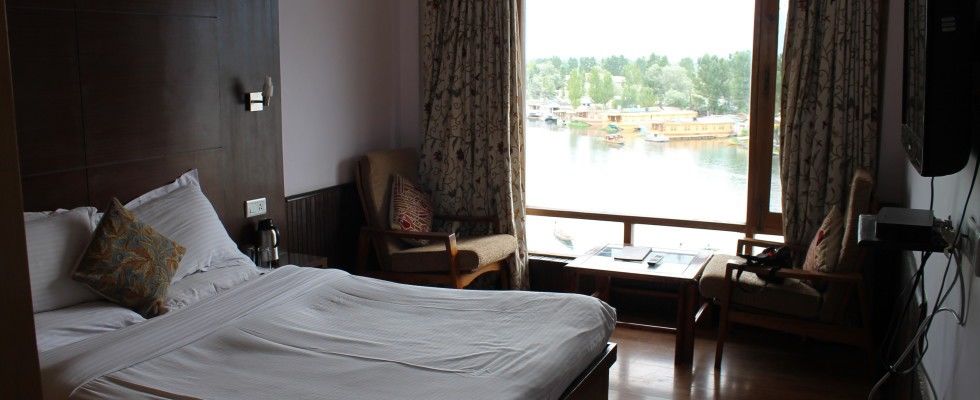 Hotel Imperial Lake View Srinagar  Exterior photo